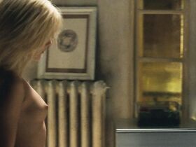 Виржини Ледуайен голая – Героини (1997) #3