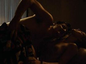 Адриа Архона голая, Джоанна Кристи голая, Ана де ла Регера голая – Нарко s01e02 (2015) #3