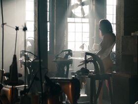 Дженнифер Коннелли голая – Американская пастораль (2016) #1