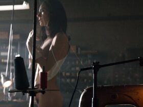 Дженнифер Коннелли голая – Американская пастораль (2016)