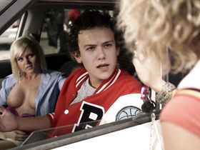 Джеки Мур голая – Тела студентов (2015) #3