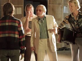 Джен Ковальчук голая, Джинкс Вандерстин голая, Жасмин Мэй секси – Монтажёр (2014) #3