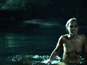 Крю Бойлэн голая – Приманка (2010)