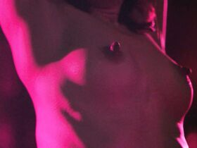 Виктория Гомез голая – Стриптизёрши (2016) #1