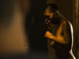 Эбигейл Уэйк голая, Алисия Уитт голая – Королевство s01e02-04 (2014)