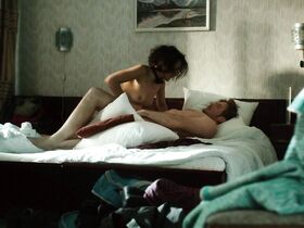 Люси Хайнце голая – Пингвин нашего времени (2015)