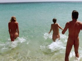 Дэрил Ханна голая – Летние любовники (1982) #2