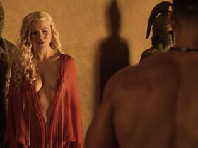 Люси Лоулесс секси – Спартак s01e03-04 (2010) #2