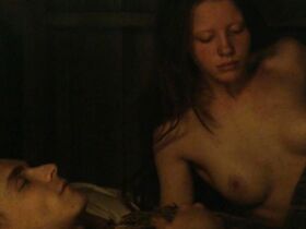 Миа Гот голая – Специалист по выживанию (2015) #3