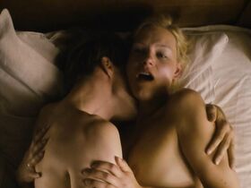 Энн Шрамм голая, Ханна Херцшпрунг голая – Вкус яблочных семян (2013) #2