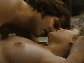 Юлия Йенч голая – Эффи Брист (2009) #3