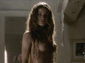 Джулия Гориетти голая – Тайны Борго Ларичи s01e04 (2014)