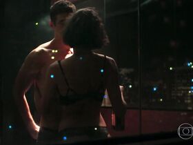 Агата Морейра секси, Дебора Эвелин секси – Королева кондитерской s01e12 (2019) #16