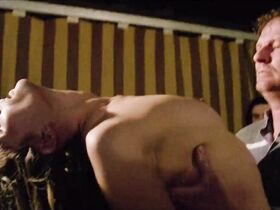 Натали Кардон голая, Эмманюэль Сенье голая, Матильда Сенье голая, Кристин Паскаль голая, Ноэлла Дюссар голая, Жанна Савари голая – Улыбка (1994) #27