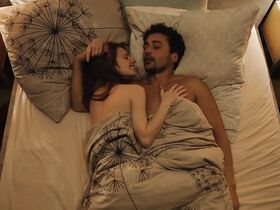 Йозефина Пройсс секси – Ничего особенного s02e03 (2021) #5