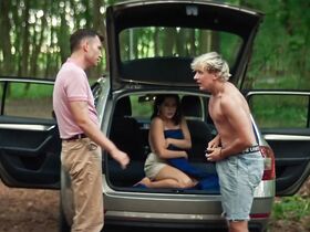 Каролина Ковальска голая, Виктория Крушчыньска голая – Учитель s03 (2023) #18