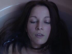 Шарни Тонс голая – Skin (2018) #10