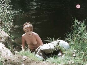 Петра Ванчикова голая – Alzbetin Dvor (1986) #10