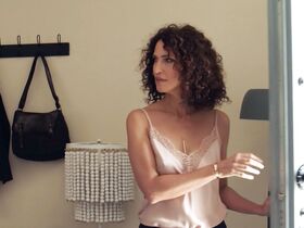 Линда Харди секси – Завтрашний день — наш s01 (2017) #11