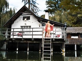 Нина Пролль голая – Дамочки-мещанки s01e50 (2020)