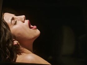 Эла Вельден голая, Фабиола Кампоманес секси, Майте Перрони Беорлеги секси, Маримар Вега секси – Игра ключей s01e01-03 (2019) #42