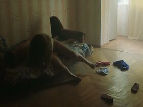 Ирина Горбачёва голая, Варвара Шмыкова голая – Чики s01e07 (2020) #3