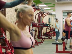 Алёна Михайлова секси, Ирина Горбачёва секси, Варвара Шмыкова секси – Чики s01e03 (2020) #2