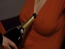 Юстина Павличка голая – Касательно преступлений s01e04 (2010) #2