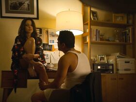 Кармела Сумбадо секси – Ты s02e04 (2019) #4