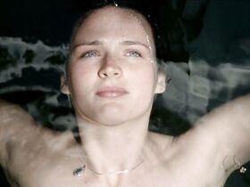 Эйрли Доддс голая – Skin (2015)