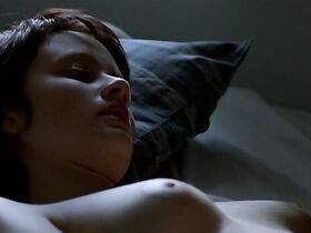 Полин Этьен голая, Клер Бодсон голая – Private Lessons (2009)