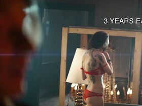 Элти Пирс секси – The Assignment (2016) #2