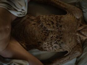 Шарни Винсон голая, Симона Бьюкэнэн голая – Patrick (2013)