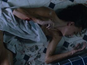 Шарни Винсон голая, Симона Бьюкэнэн голая – Patrick (2013) #2