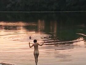 Даша Чаруша голая – Прятки (2011)