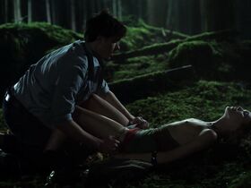 Шэрон Хинендэйл голая – Embrace of the Vampire (2013) #2